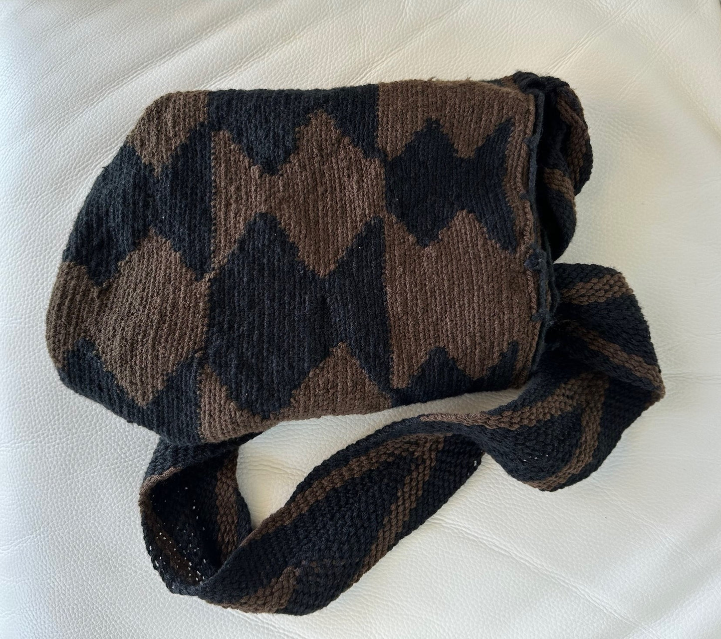 ARHUACO mochila crossbody bag - Colombian Sierra Nevada native Arhuaco hand crocheted wool cotton