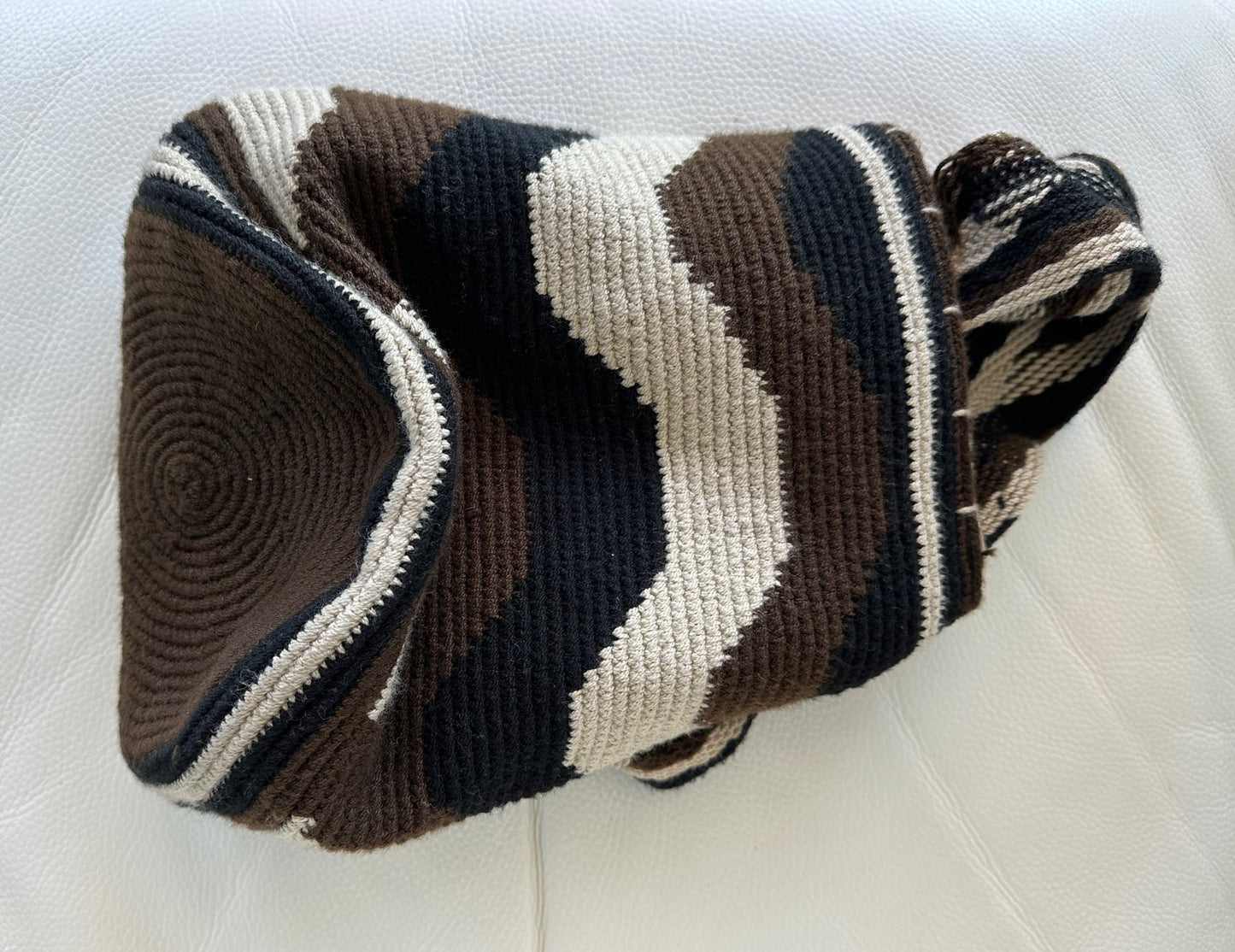 KOGI mochila crossbody bag - Colombian Sierra Nevada native Kogi hand crocheted wool cotton