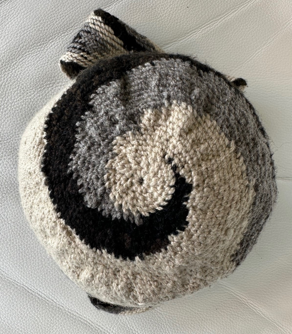 ARHUACO mochila crossbody bag - Colombian Sierra Nevada native Arhuaco hand crocheted wool cotton
