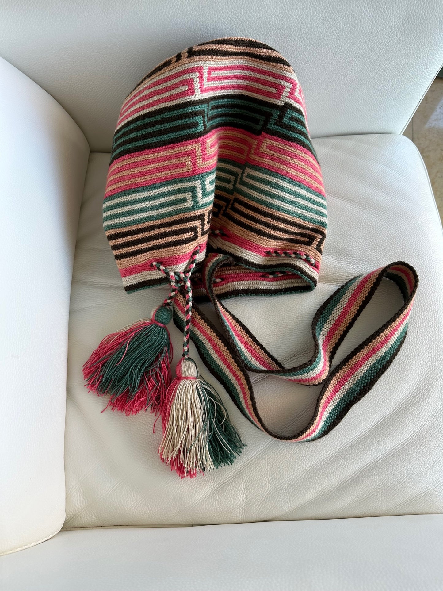 WAYUU mochila crossbody bag - Colombian Guajira desert native Wayuu hand crocheted cotton