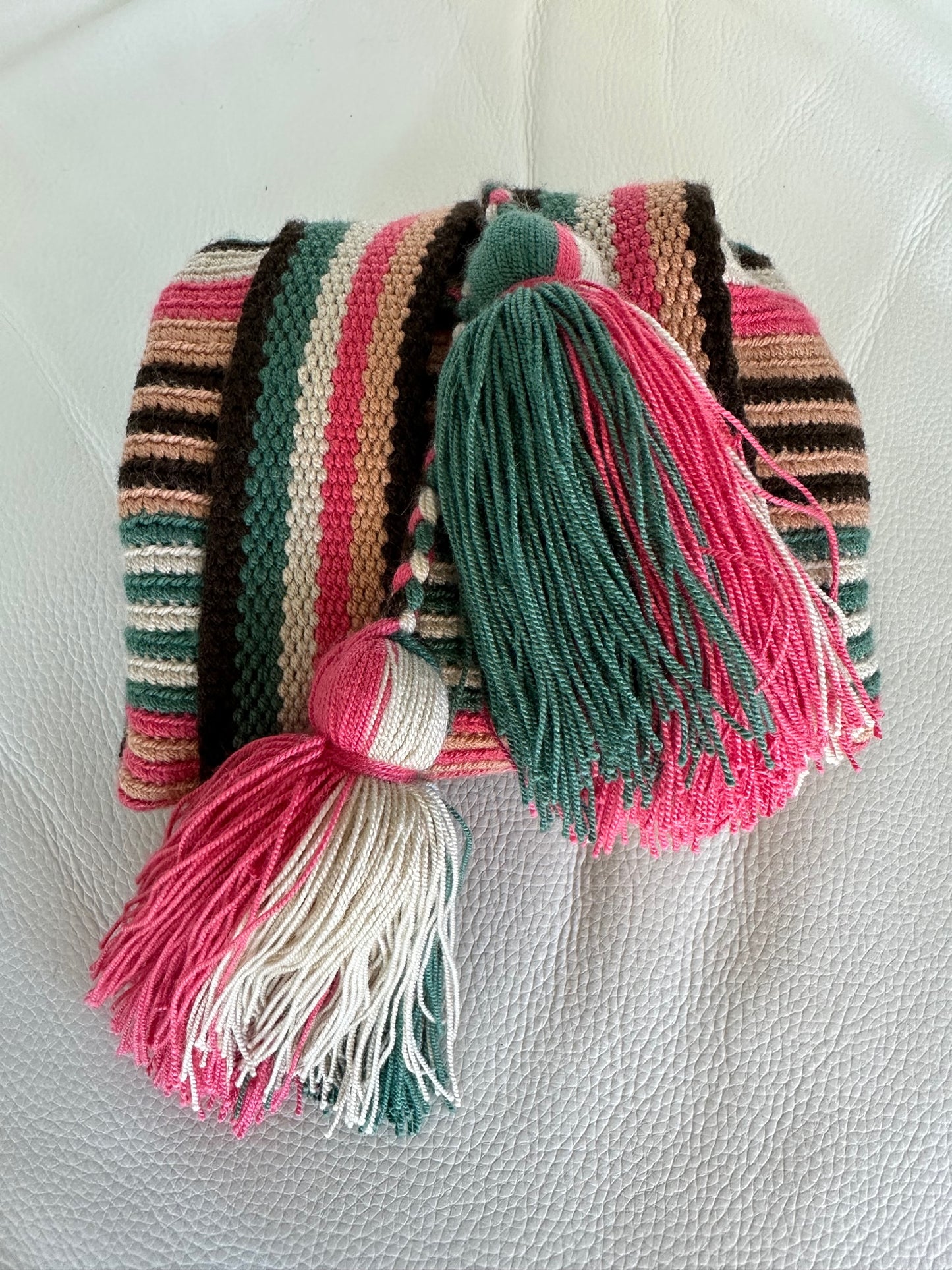 WAYUU mochila crossbody bag - Colombian Guajira desert native Wayuu hand crocheted cotton