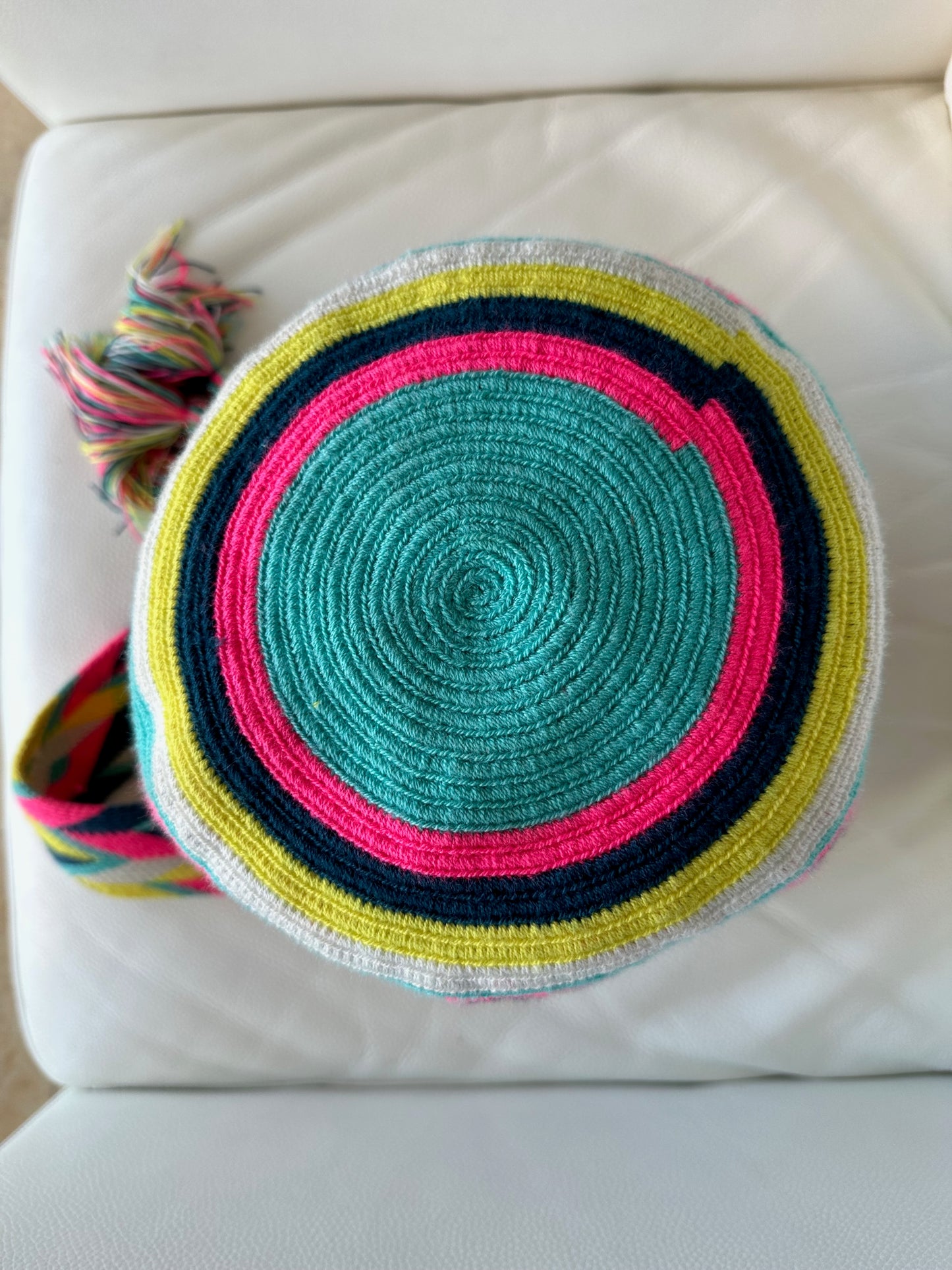 WAYUU mochila crossbody bag - Colombian Guajira desert native Wayuu hand crocheted cotton