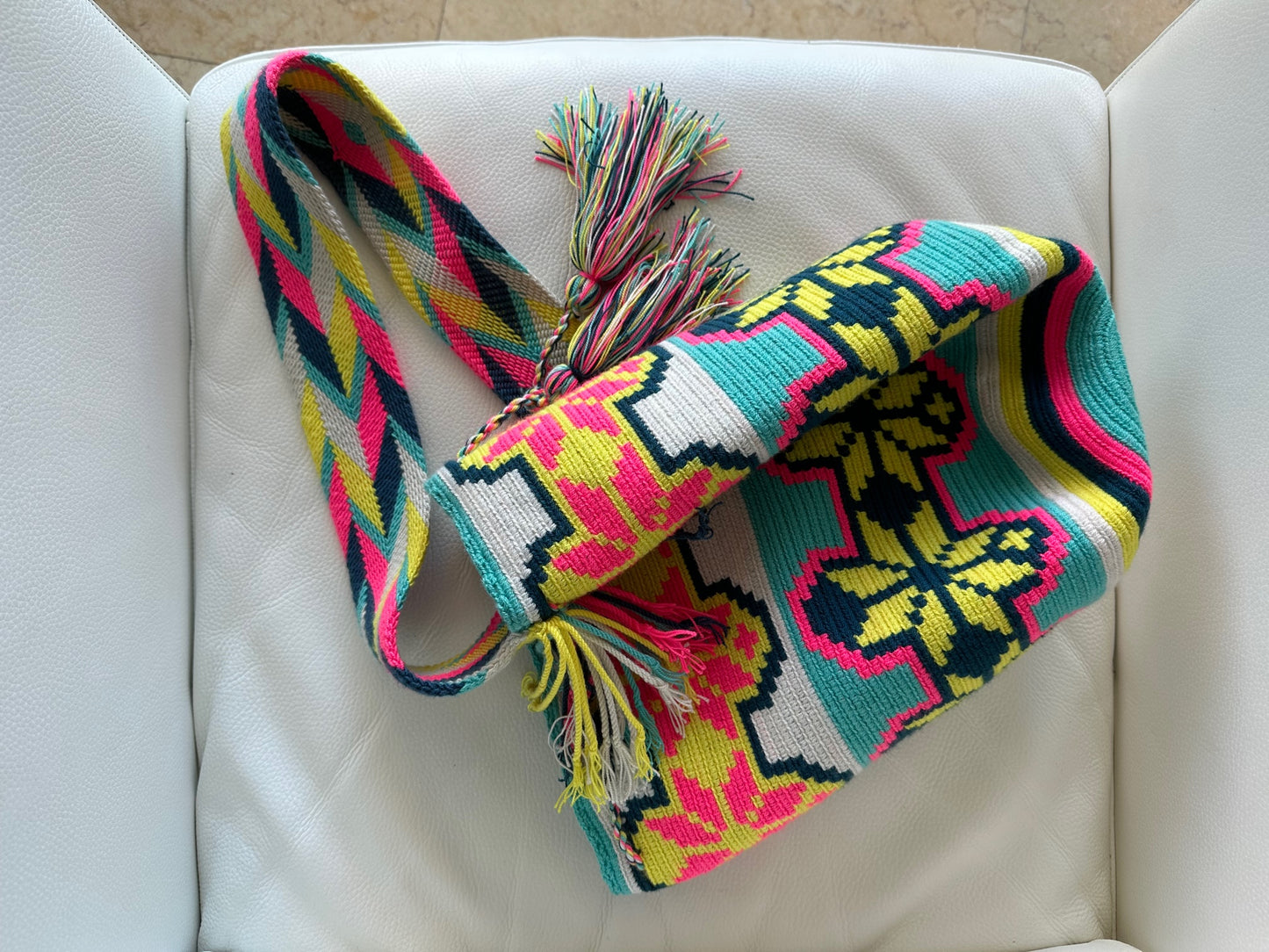 WAYUU mochila crossbody bag - Colombian Guajira desert native Wayuu hand crocheted cotton