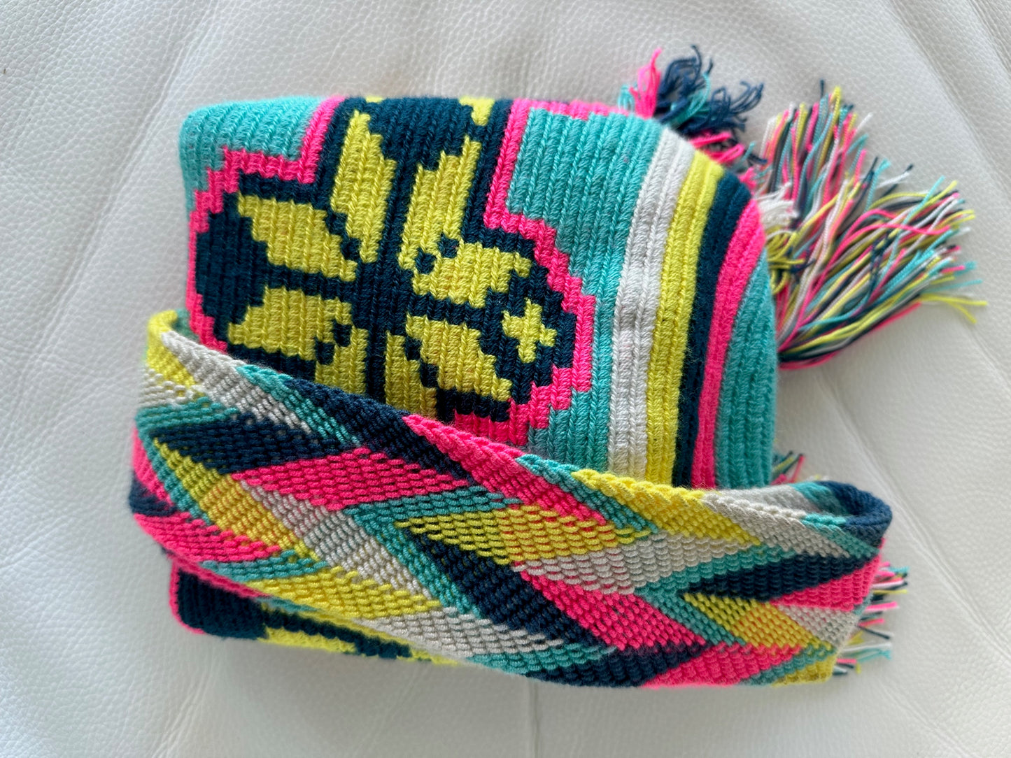 WAYUU mochila crossbody bag - Colombian Guajira desert native Wayuu hand crocheted cotton