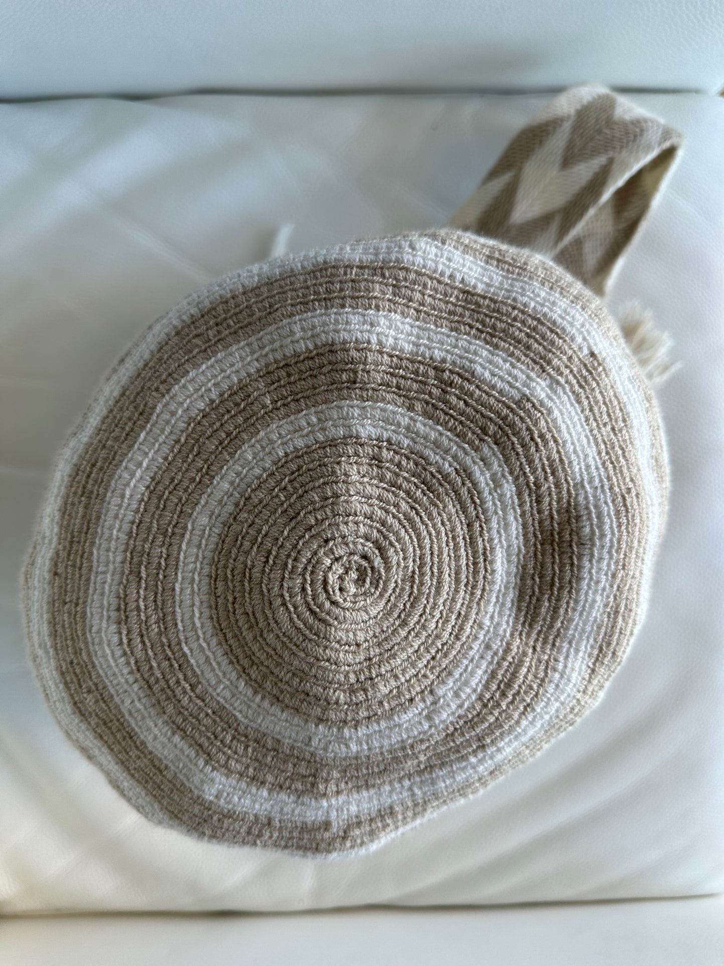 WAYUU mochila crossbody bag - Colombian Guajira desert native Wayuu hand crocheted cotton