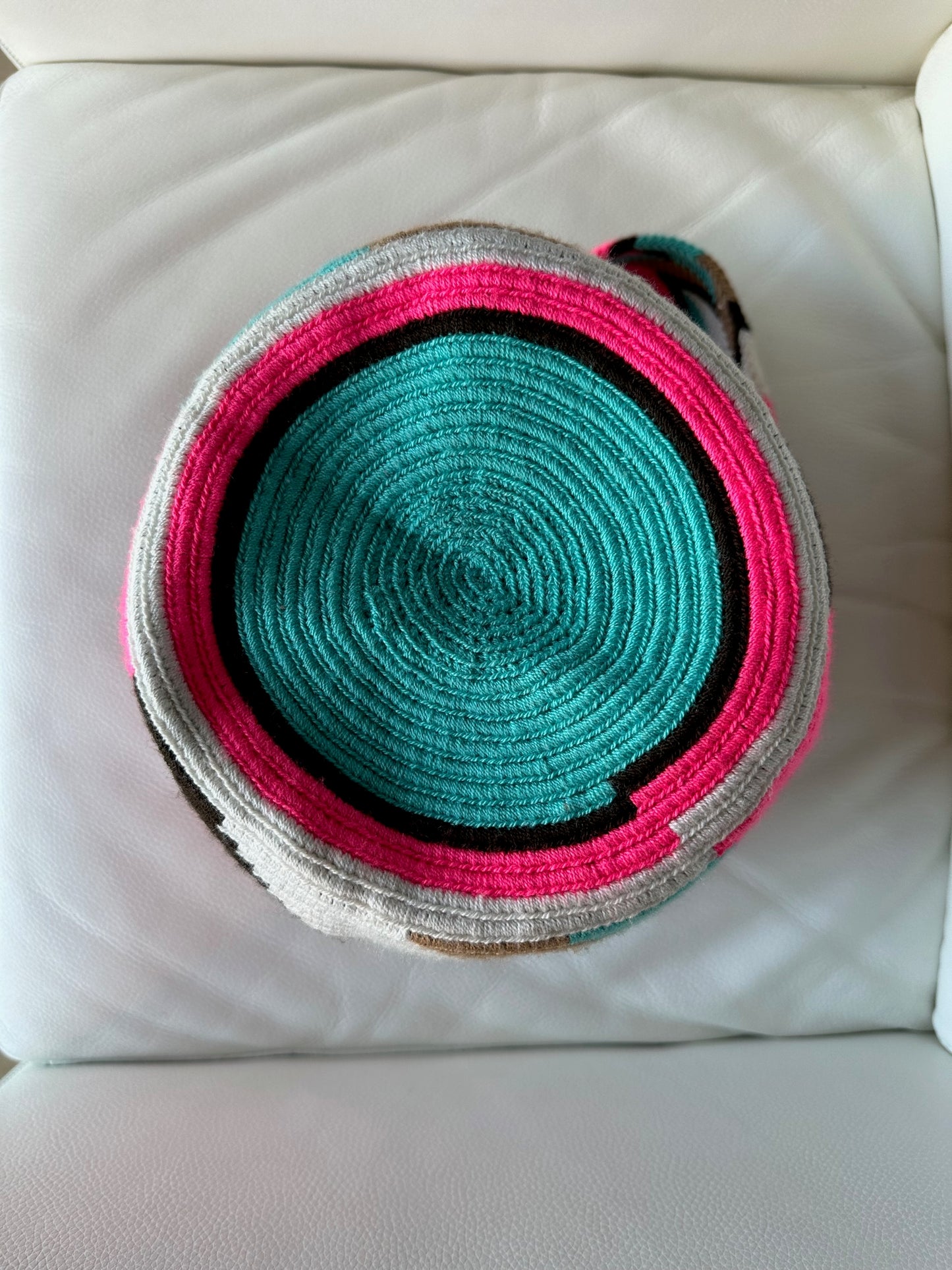WAYUU mochila crossbody bag - Colombian Guajira desert native Wayuu hand crocheted cotton