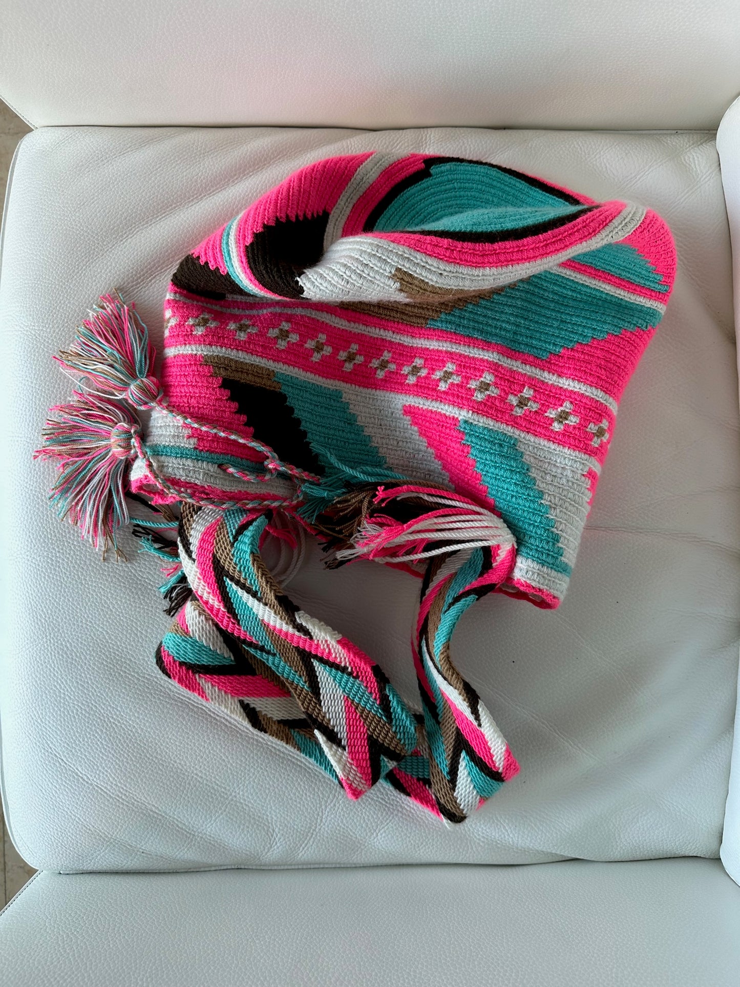 WAYUU mochila crossbody bag - Colombian Guajira desert native Wayuu hand crocheted cotton