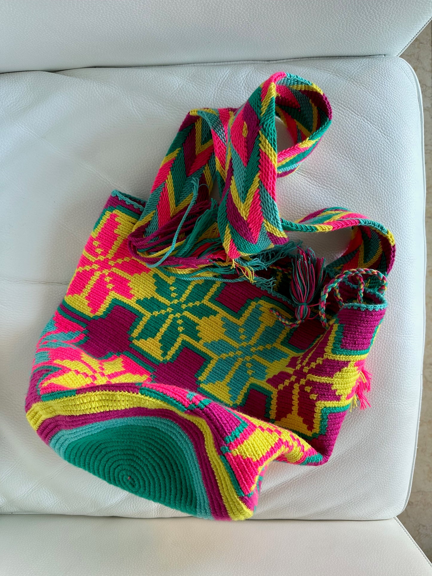 WAYUU mochila crossbody bag - Colombian Guajira desert native Wayuu hand crocheted cotton