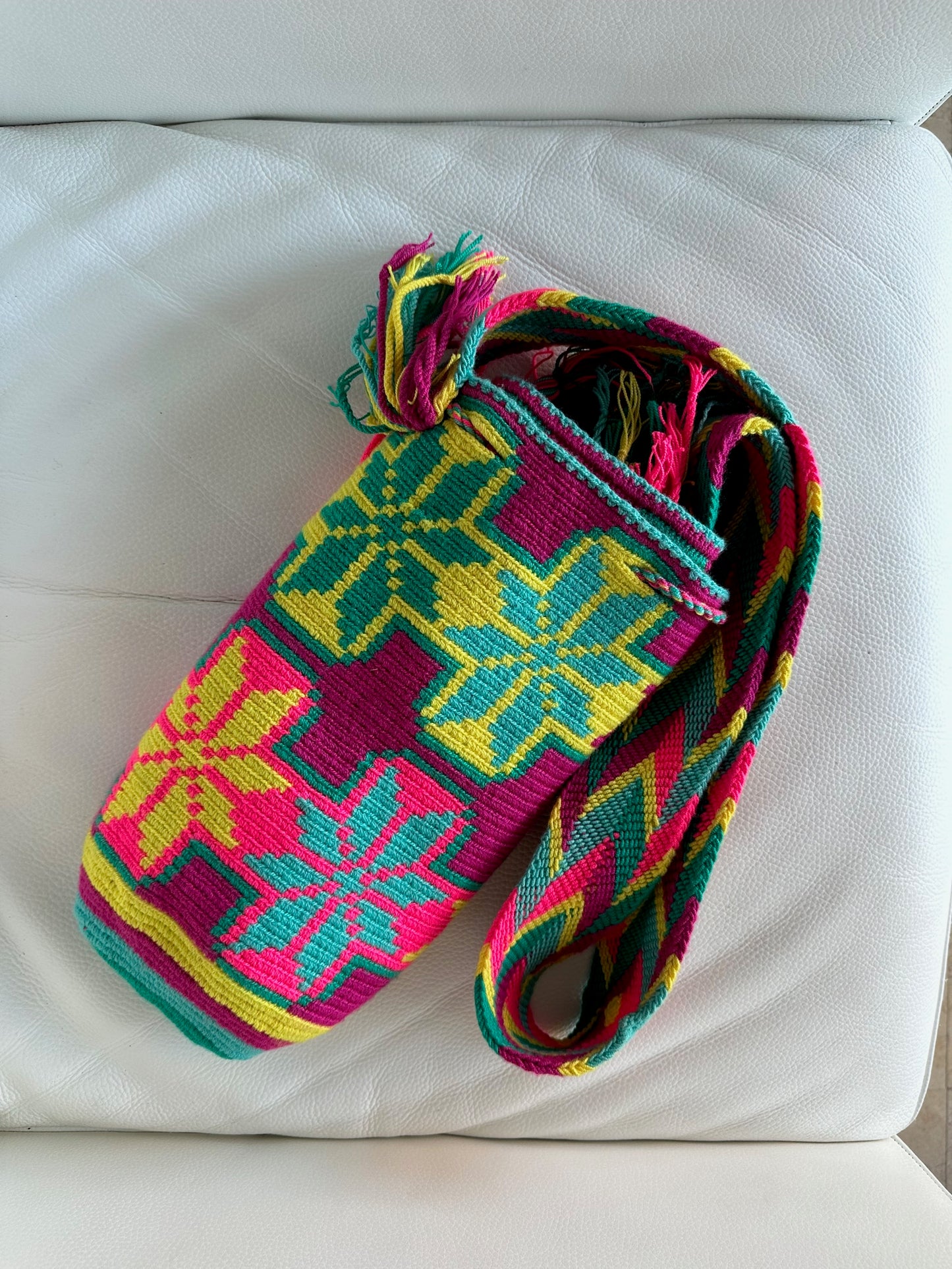 WAYUU mochila crossbody bag - Colombian Guajira desert native Wayuu hand crocheted cotton