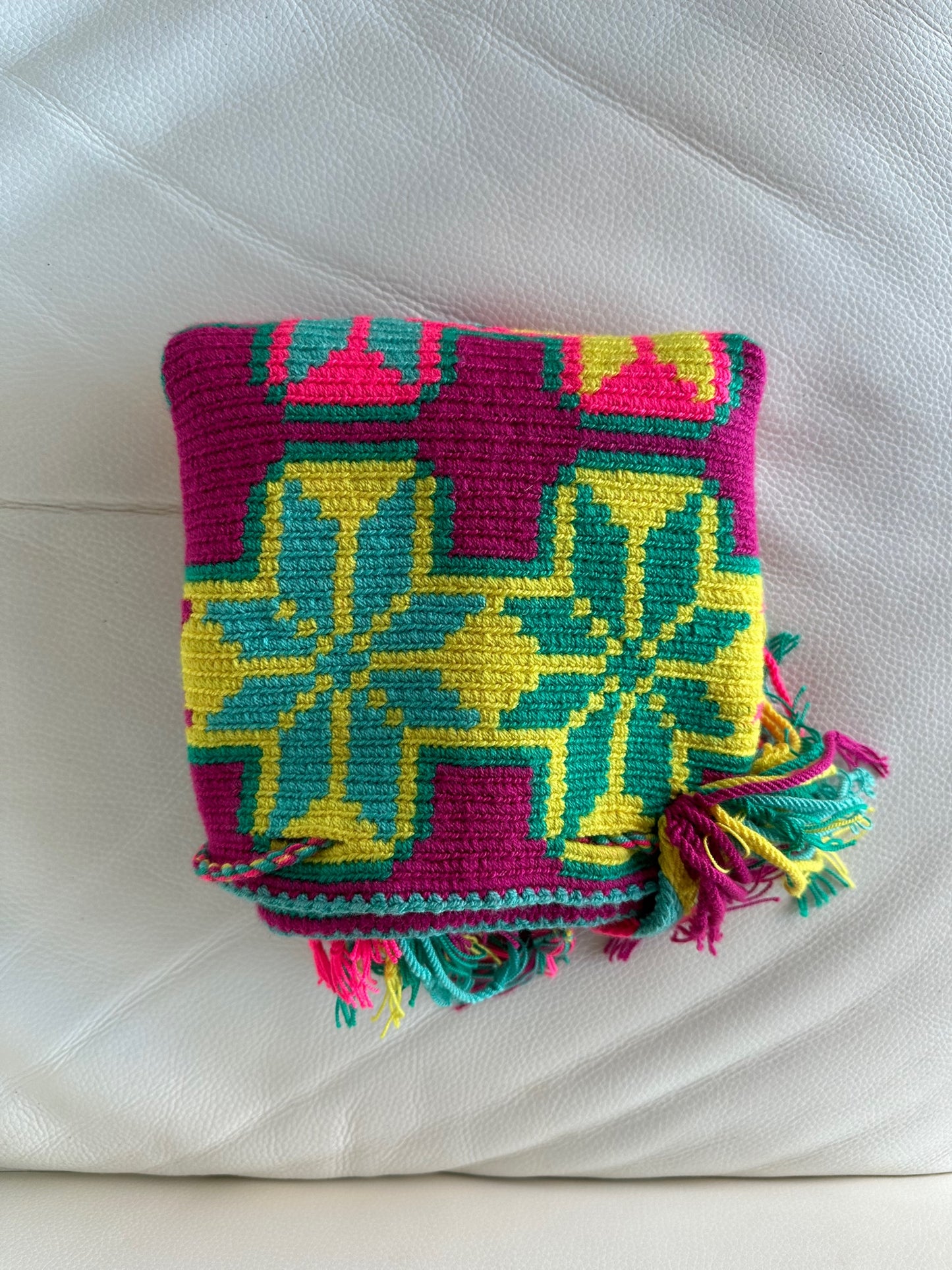 WAYUU mochila crossbody bag - Colombian Guajira desert native Wayuu hand crocheted cotton