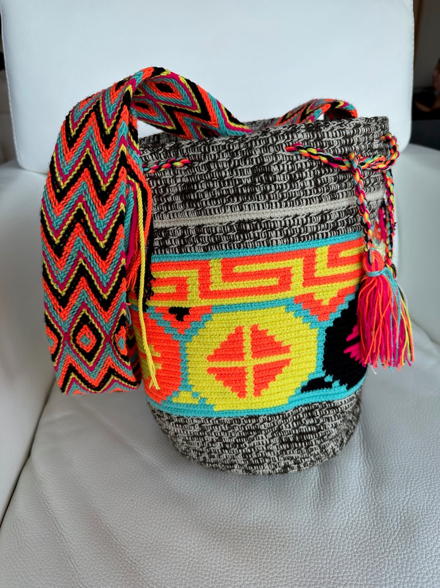 WAYUU mochila crossbody bag - Colombian Guajira desert native Wayuu hand crocheted cotton