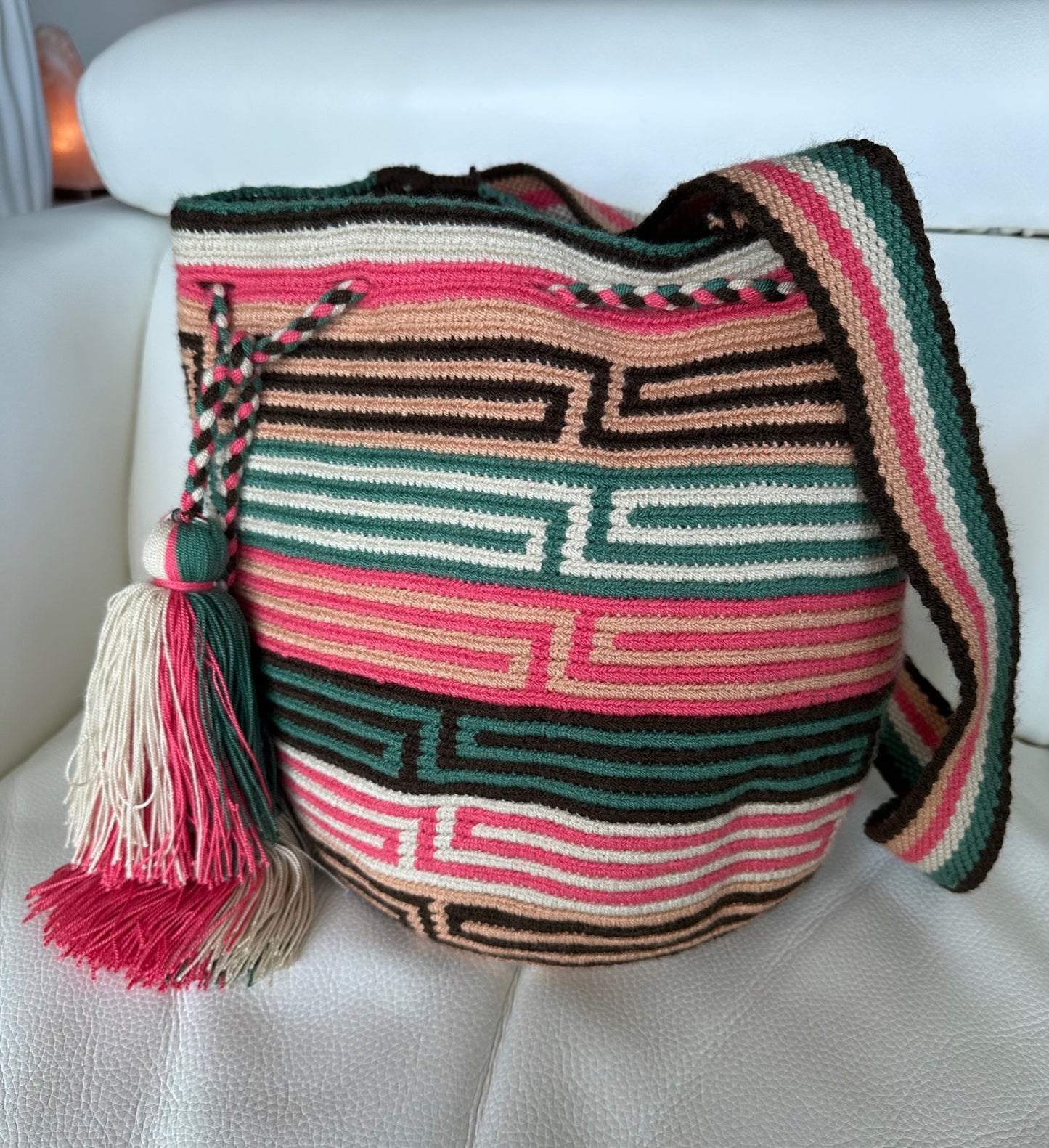 WAYUU mochila crossbody bag - Colombian Guajira desert native Wayuu hand crocheted cotton