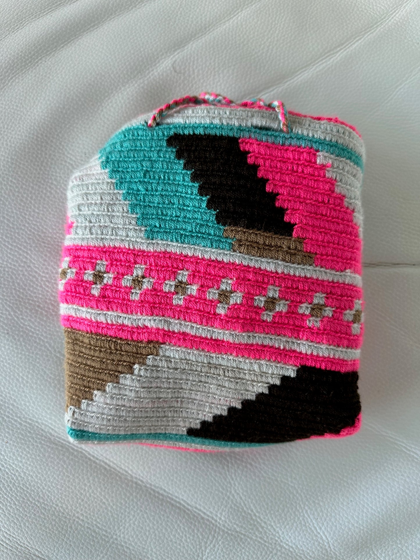 WAYUU mochila crossbody bag - Colombian Guajira desert native Wayuu hand crocheted cotton